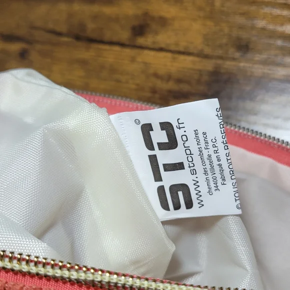 Coral Cosmetic Bag - Picture 9 of 9